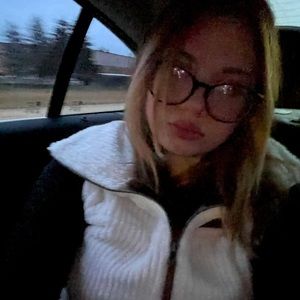 Meet your Posher, Allie